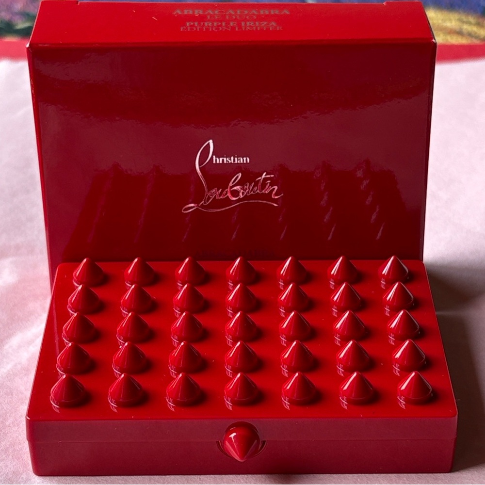 👀 Christian Louboutin
Abracadabra Eyeshadow Duo Palette 👀 NWT 👀